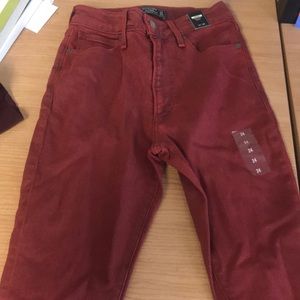 Maroon cutoff jeans